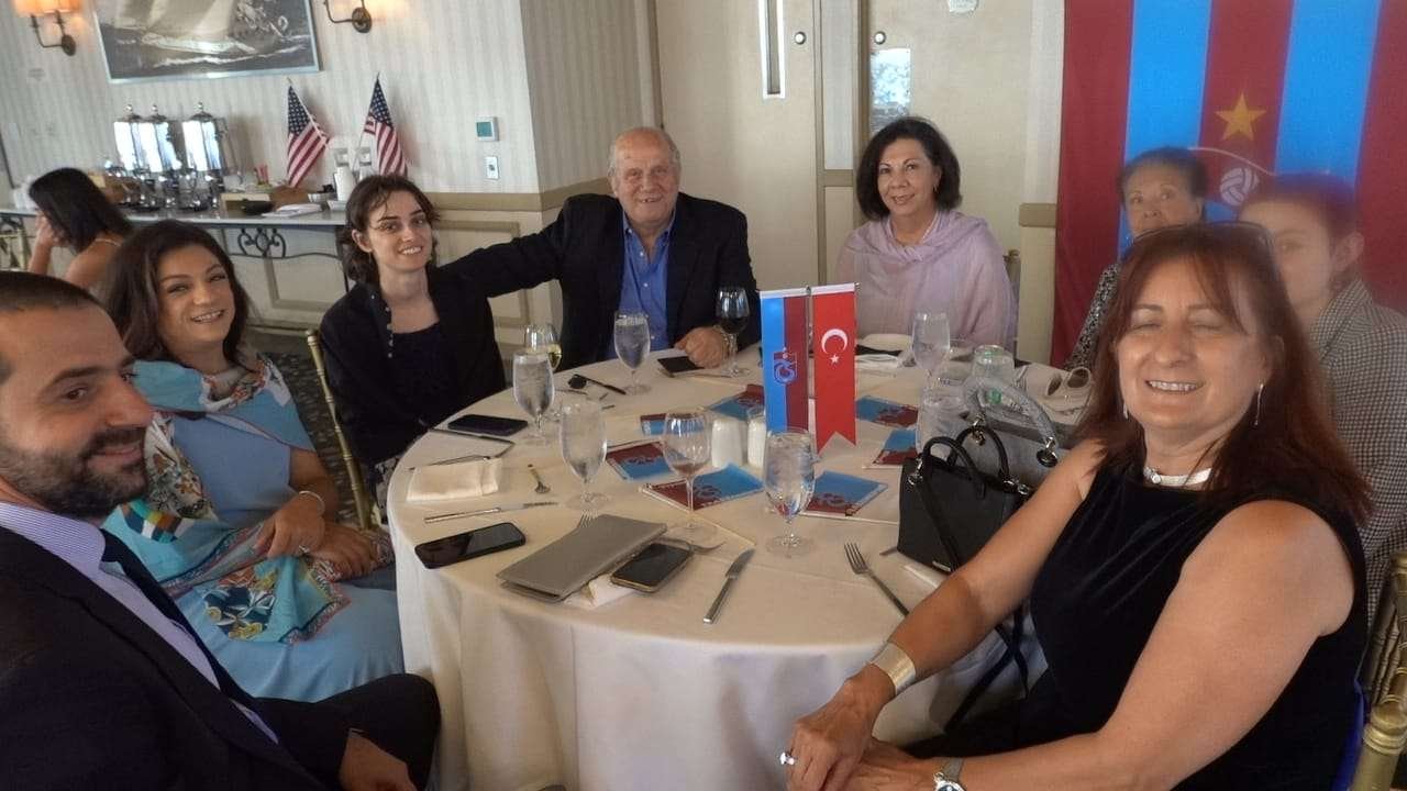 Şampiyonluğumuzu Los Angeles’ta Coşkuyla Kutladık – fotoğraf