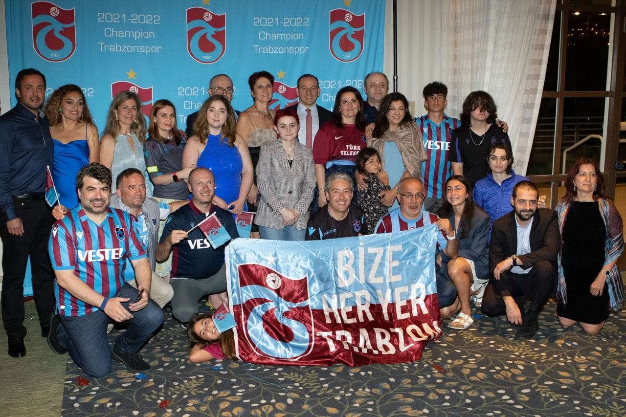 Şampiyonluğumuzu Los Angeles’ta Coşkuyla Kutladık – fotoğraf