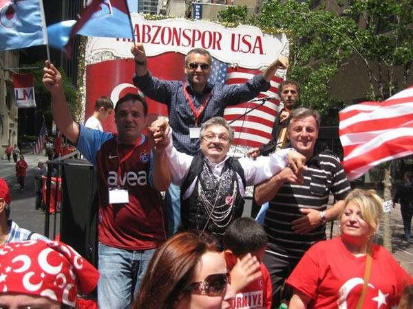 New York Türk Günü Yürüyüşü’ne Trabzonspor damgası – fotoğraf